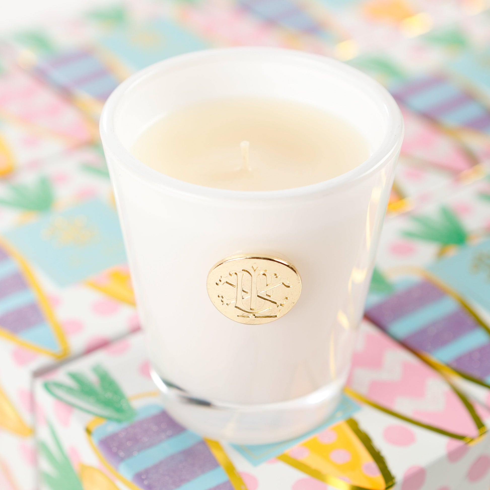 $15.00 min 6 - FLOWER MARKET 8OZ DESIGNER BOXED CANDLE